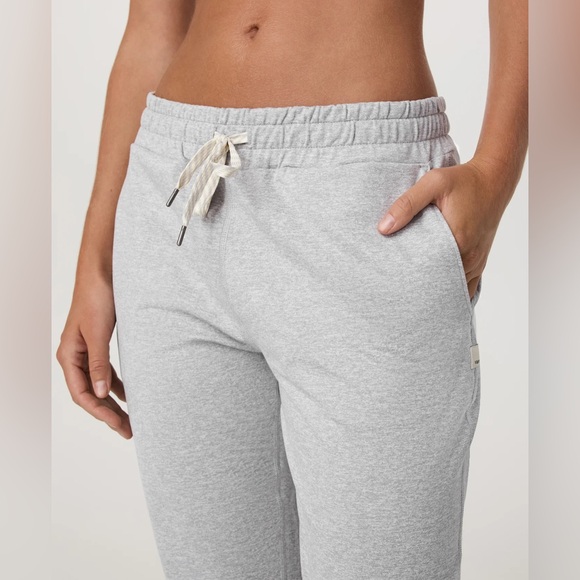 Vuori Women’s Performance Jogger Pants - Picture 3 of 7